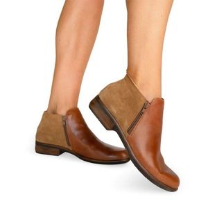 NAOT Helm Booties Two Toned Brown-Cognac Color Leather/Suede Zipper Size 39/8.5